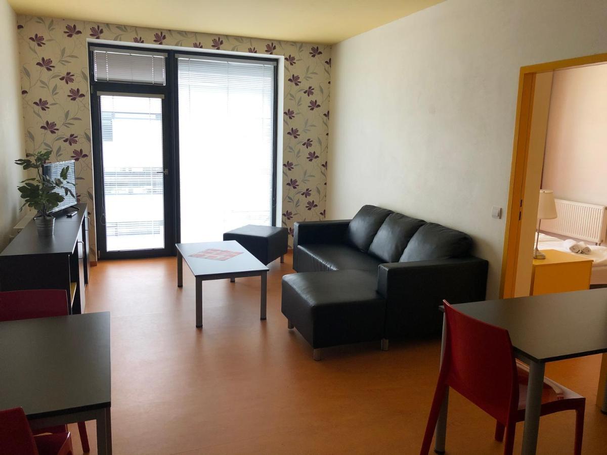 Office Apartments Брно Экстерьер фото