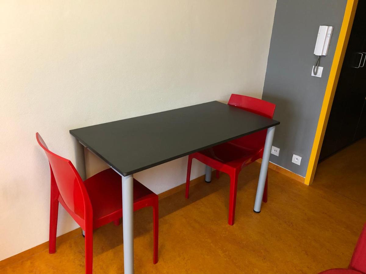 Office Apartments Брно Экстерьер фото